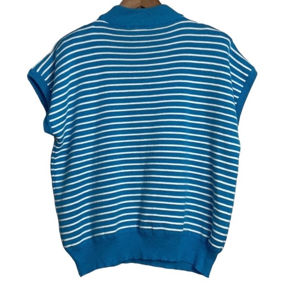 Vintage Weathervane Mock‎ Neck Cap Sleeve Top - Picture 2 of 9